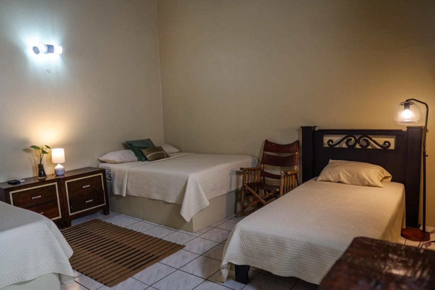 Hotel Y Cabinas Del Tropico *